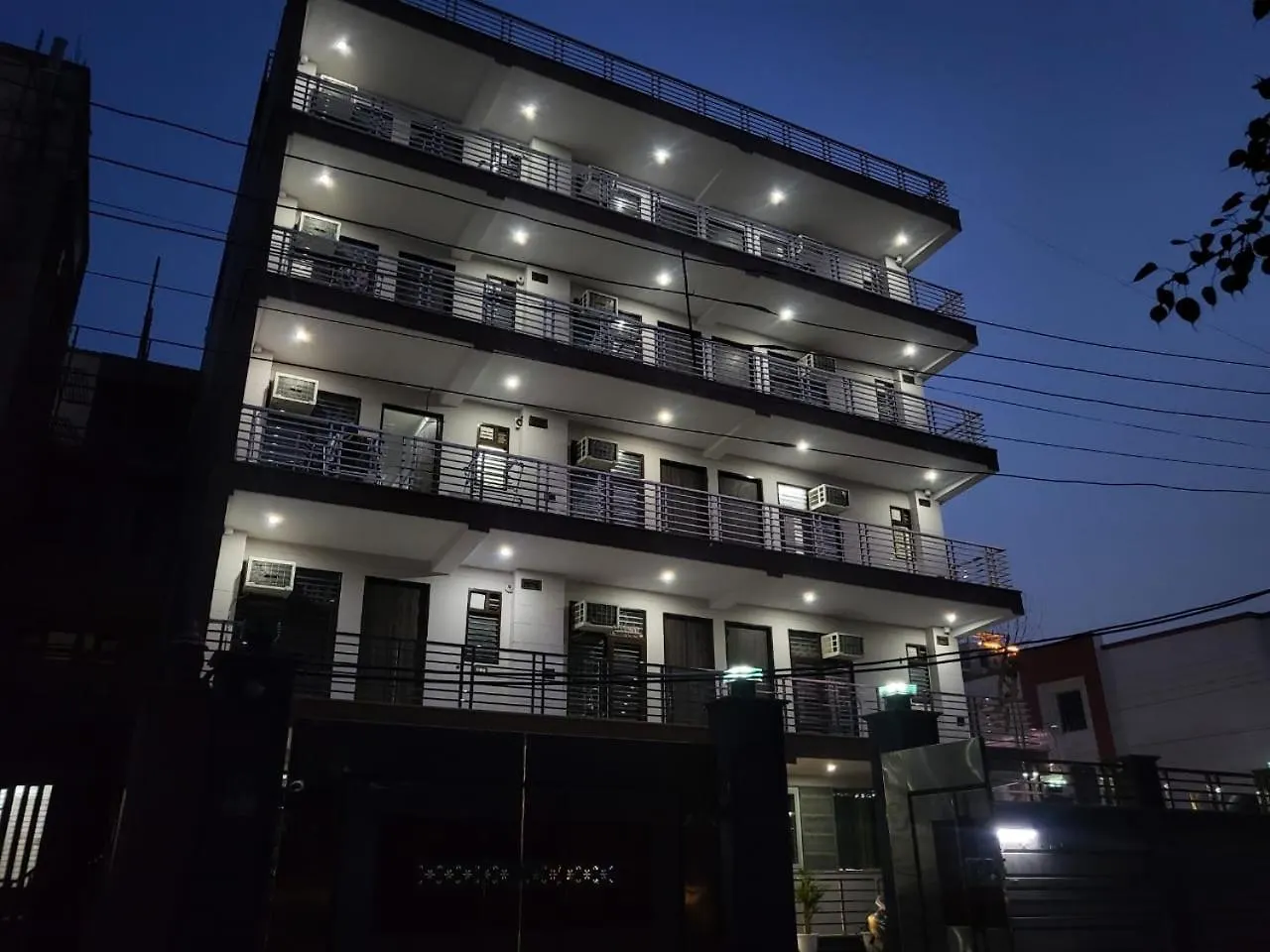 מלון מנסאר Raj Residency New 3*,  הודו