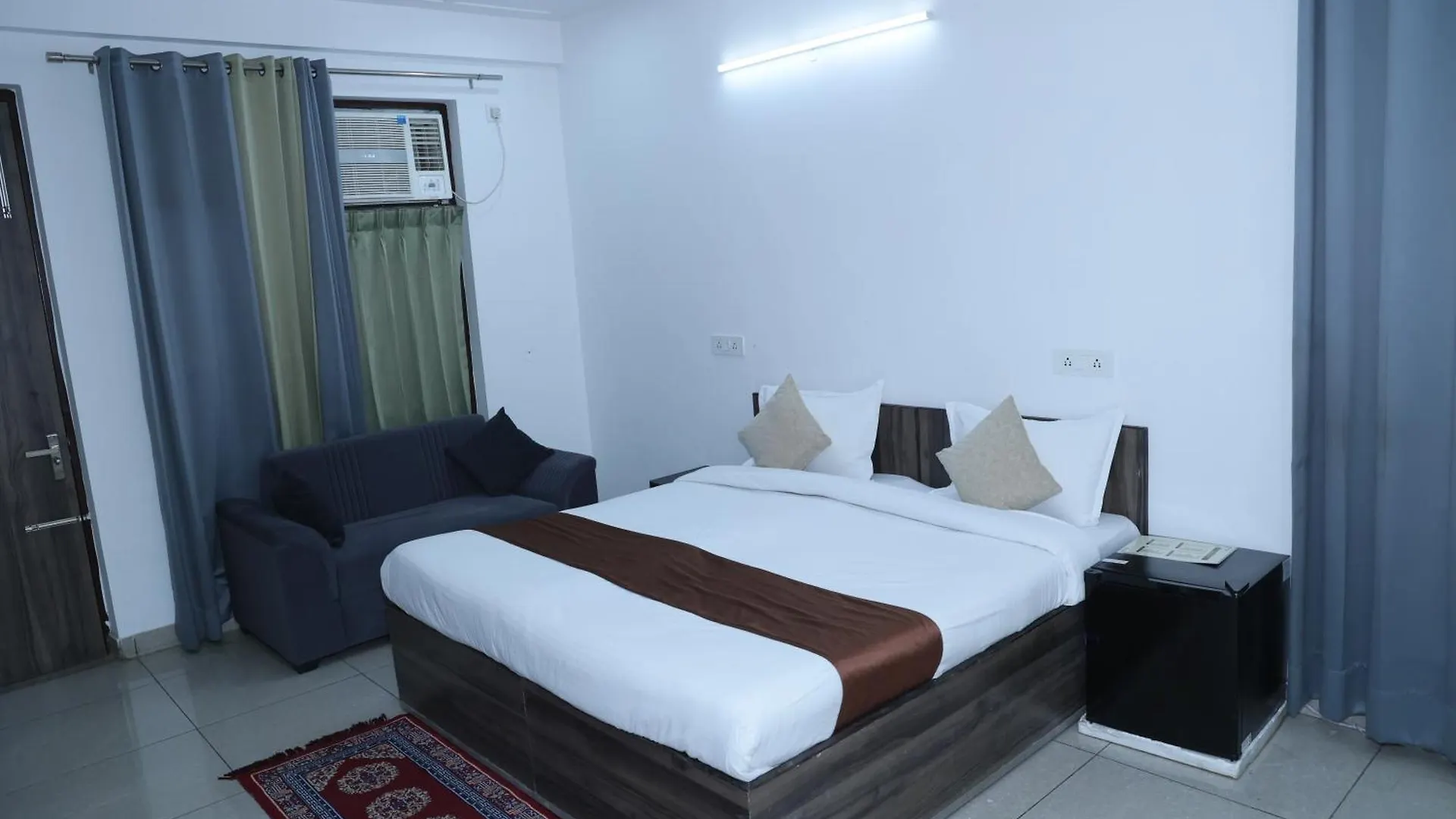 ***  מלון מנסאר Raj Residency New הודו